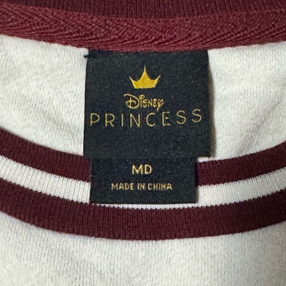 Disney Princess Mulan Warrior Sweatshirt Sz Medium White And Burgundy - Picture 3 of 5